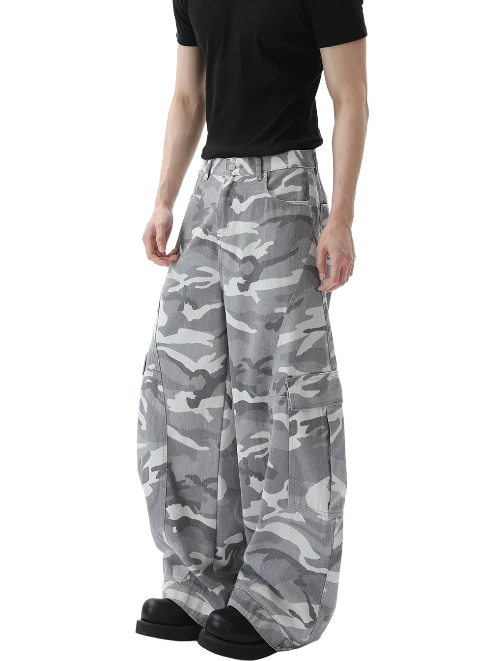 1093 CAMO JEANS