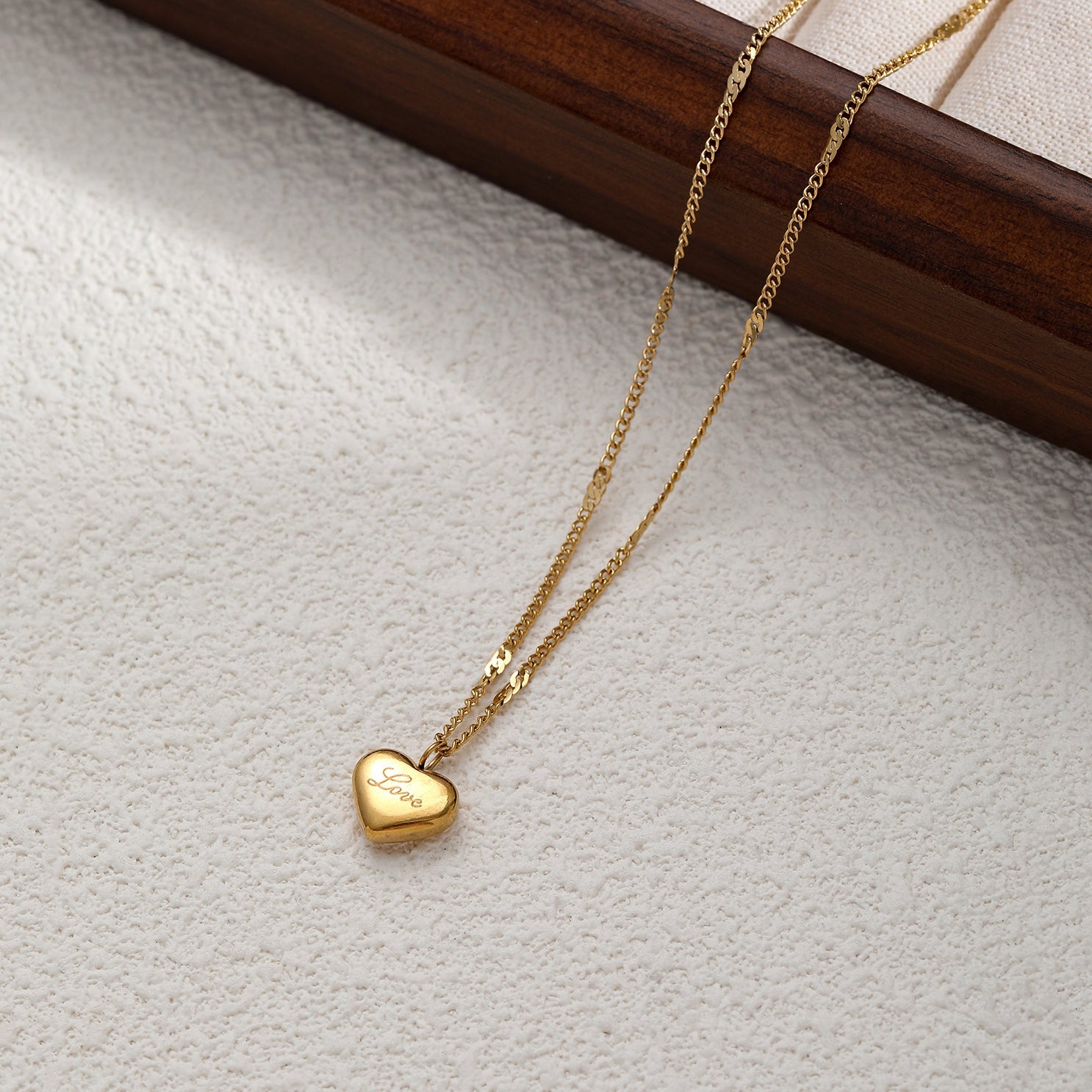 Minimalist Heart Pendant Choker Necklace