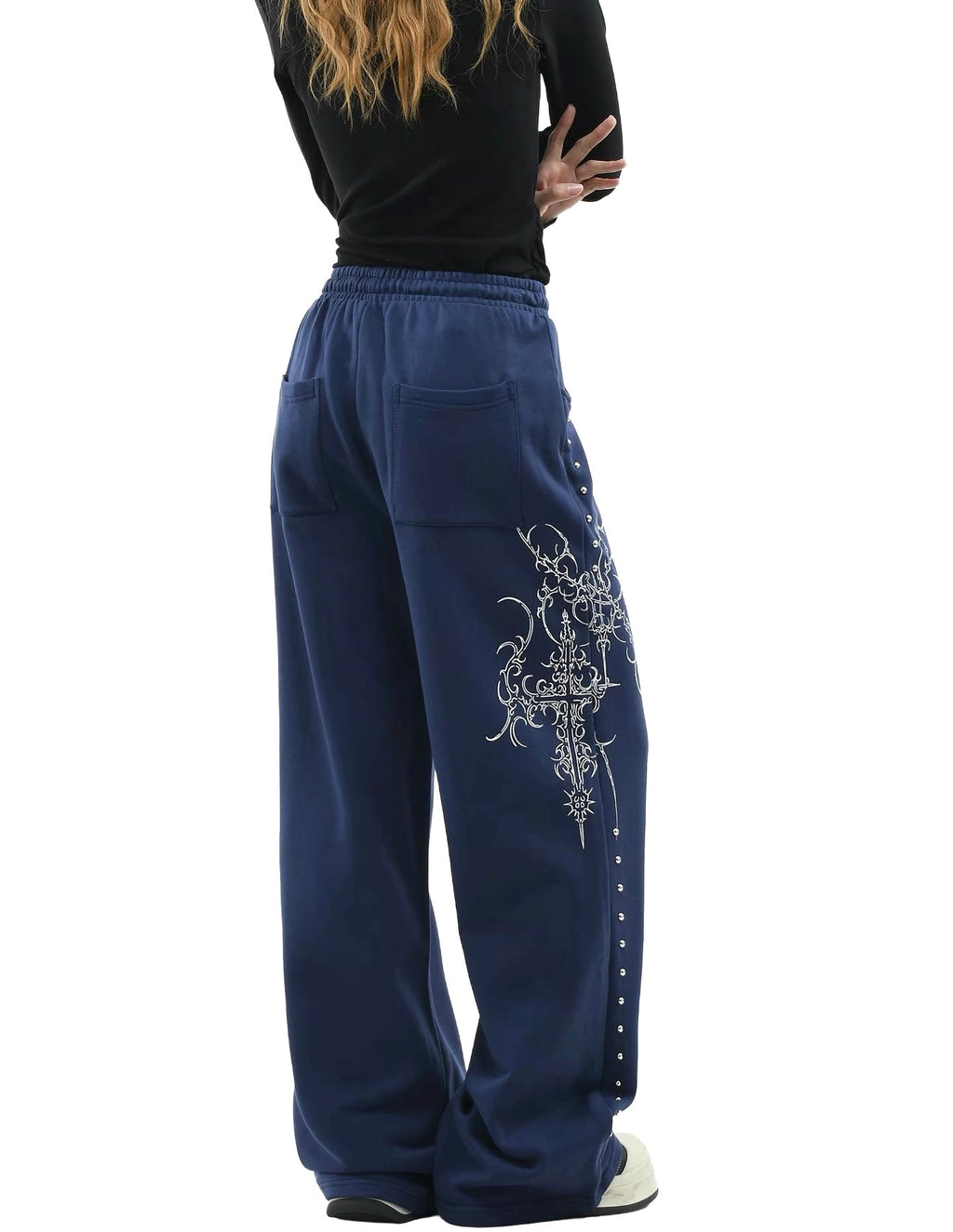 1124 CLAW SWEATS