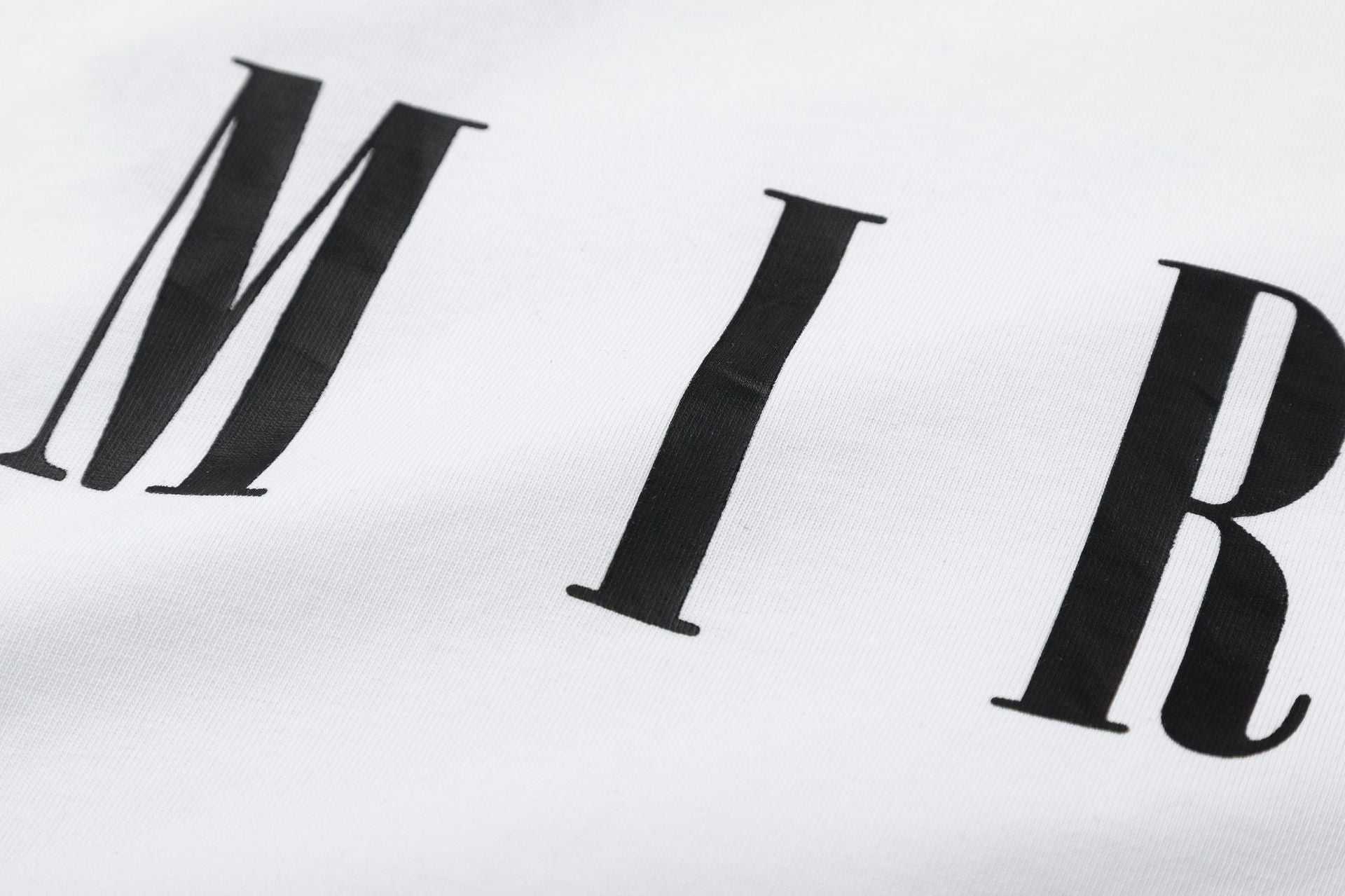 AMRI Classic T-Shirt