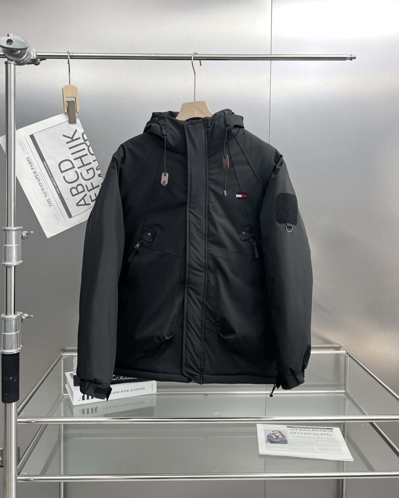 Tommy Hilfiger Unisex Hooded Puffer Jacket – 2025 Collection